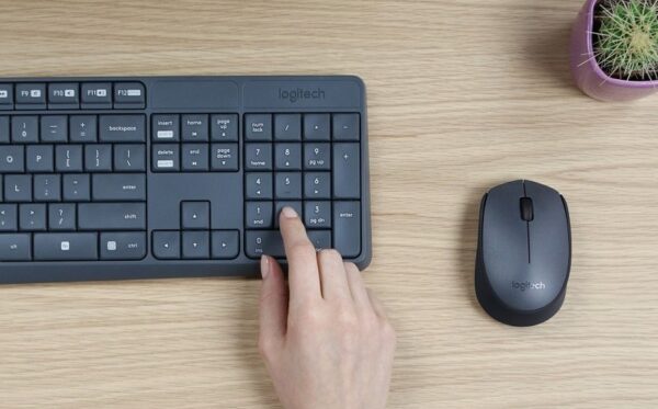 Logitech Wireless Keyboard Black - Gambar 6